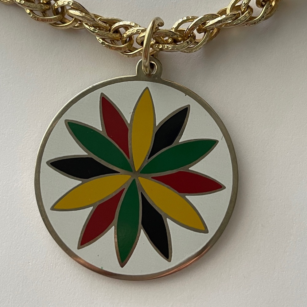 Gold tone necklace